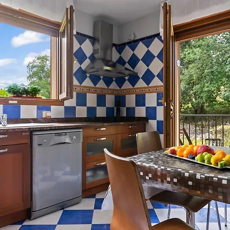 Llanes Valparon 6pax * Porrúa