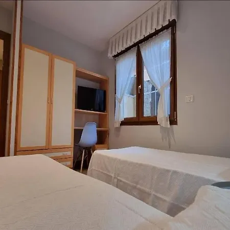 Llanes Valparon 6pax * Porrúa