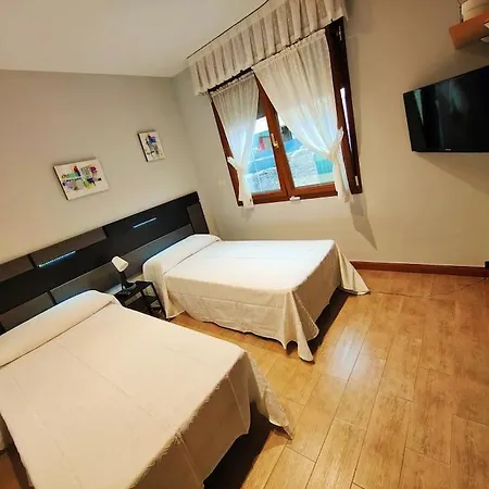 빌라 Vv Valparon Porrua De Llanes *